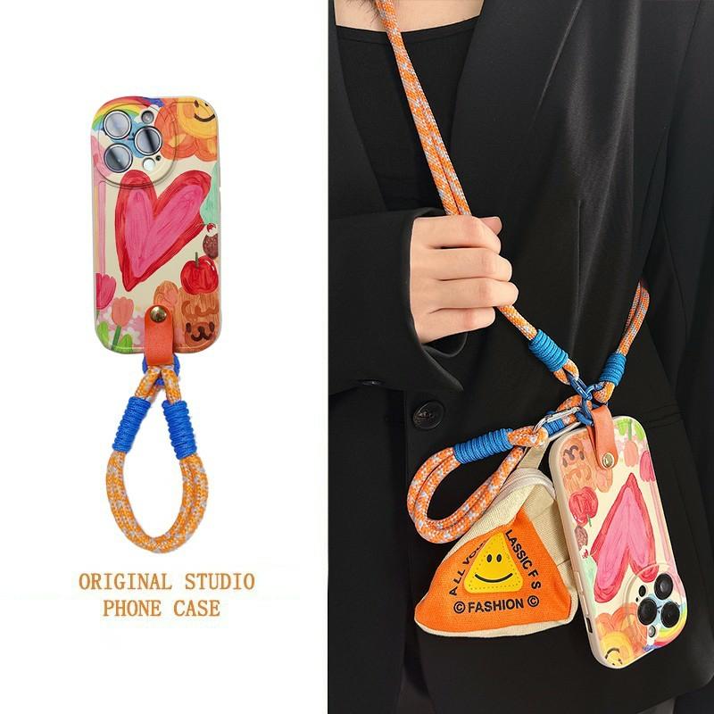 Accesorii Creative Pentru Telefoane Mobile | Carcasă De Telefon Cu Design Graffiti Și Inimă Mare, Compatibilă Cu Iphone 15 Pro Max, Iphone 14 Plus, Cu Protecție Completă Pentru Lentile, 13 Mini, Curea De Umăr În Diagonală Pentru Femei, 12/11 Pro, Din Silicon Moale, Protecție Împotriva Căderilor Pentru Xr/8/7/6. Accesorii Creative Pentru Telefoane Mobile Accesorii Creative Pentru Telefoane Mobile