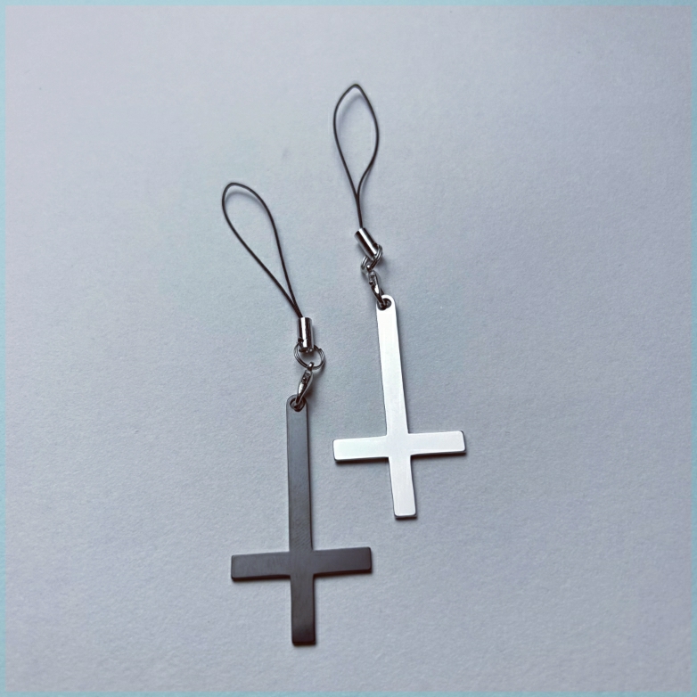 Accesorii Pentru Telefoane Mobile | Crucifix Din Plop Alb – Accesorii Inspirate De Jocuri De Groază, Brelocuri Din Oțel Titan Pentru Cupluri, Curea Pentru Telefon, Pandantiv Usb. Accesorii Pentru Telefoane Mobile Accesorii Pentru Telefoane Mobile